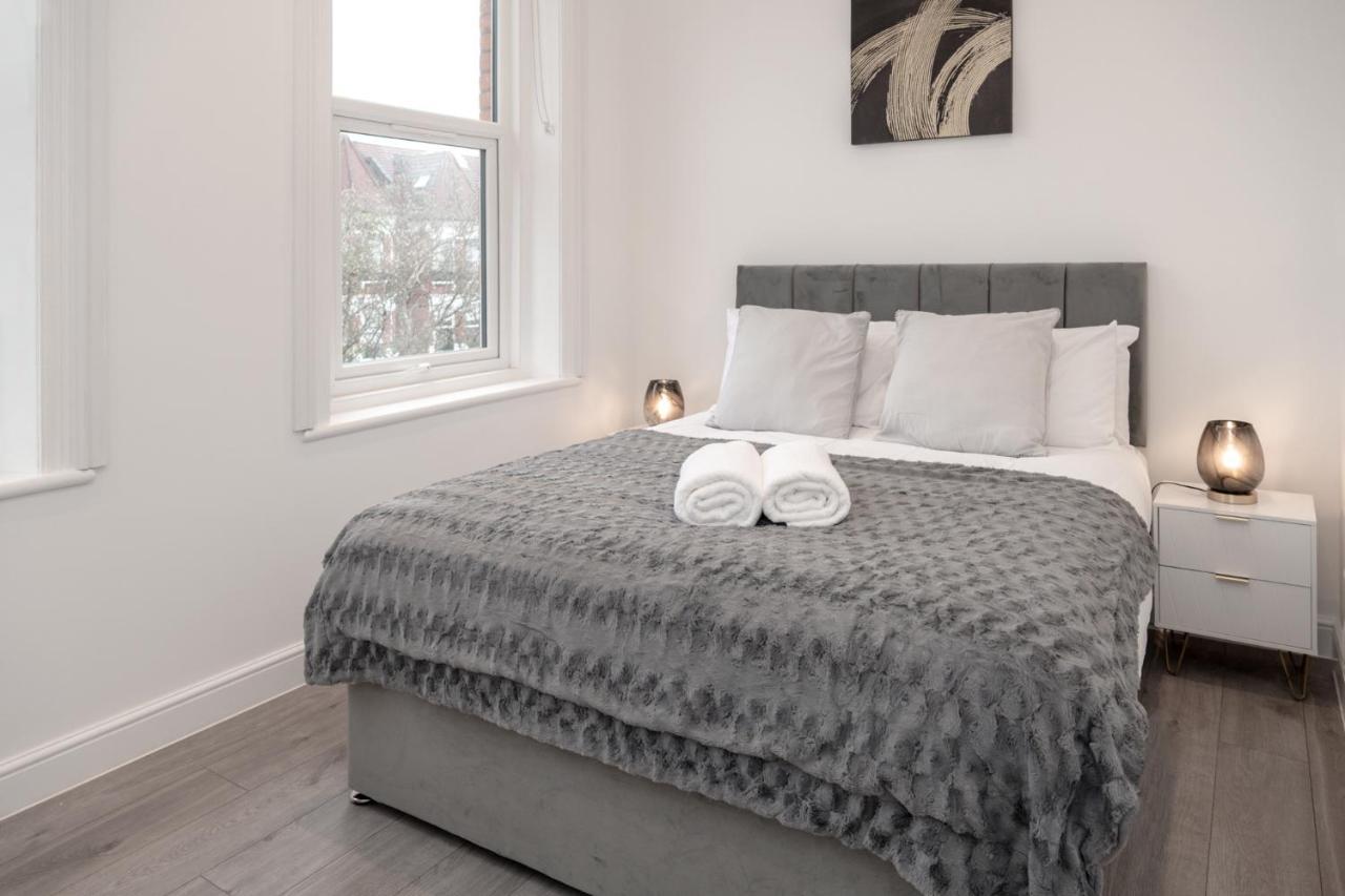 Fantastic New, London Apartment 3 Bed 1 Bath & Parking Whetstone Εξωτερικό φωτογραφία