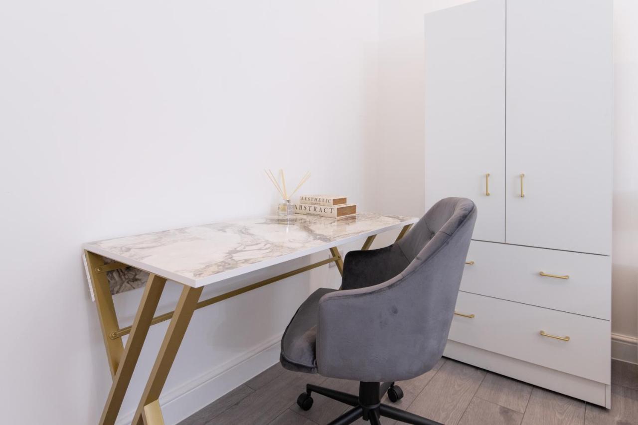 Fantastic New, London Apartment 3 Bed 1 Bath & Parking Whetstone Εξωτερικό φωτογραφία